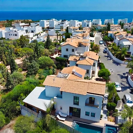 Georgiana Villa