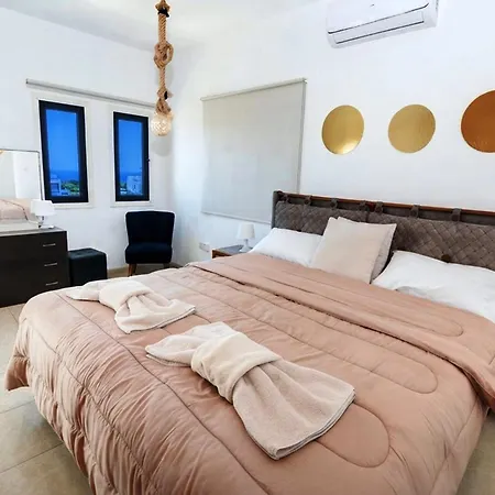 Georgiana Villa